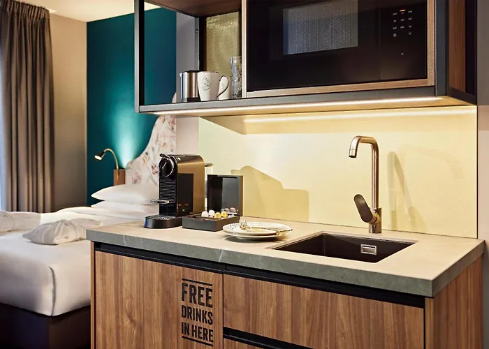 Me And Oberkassel, By Hyatt Düsseldorf