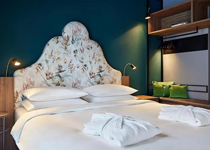 Me And Oberkassel, By Hyatt