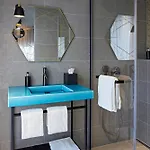 Me And Oberkassel, By Hyatt 4*