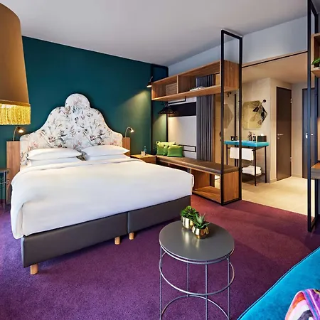 Me And Oberkassel, By Hyatt 4* Dusseldorf