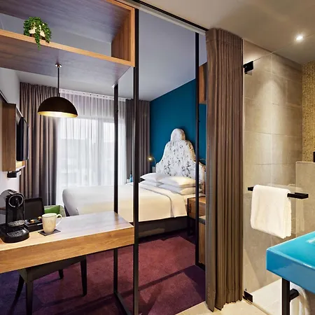 Me And Oberkassel, By Hyatt 4*