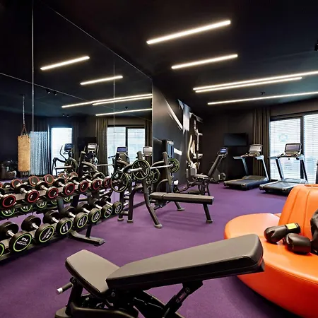 Me And Oberkassel, By Hyatt Düsseldorf