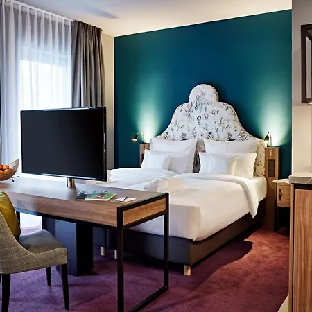 Me And Oberkassel, By Hyatt Dusseldorf