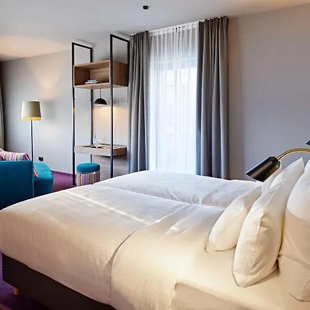 Me And Oberkassel, By Hyatt Otel