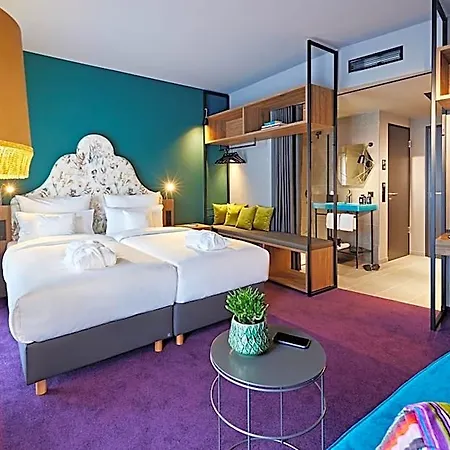 فندق Me And Oberkassel, By Hyatt 4*