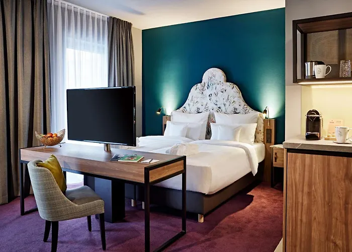 Me And Oberkassel, By Hyatt Dusseldorf