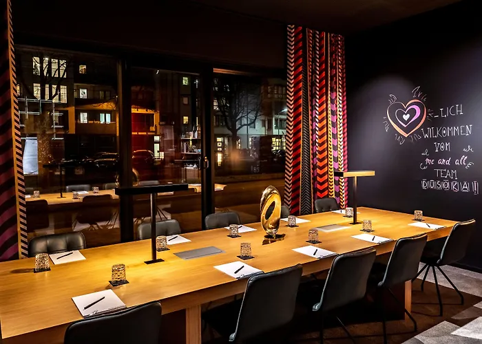 Me And Oberkassel, By Hyatt 4* Dusseldorf