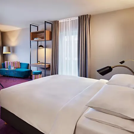 Hotel Me And Oberkassel, By Hyatt