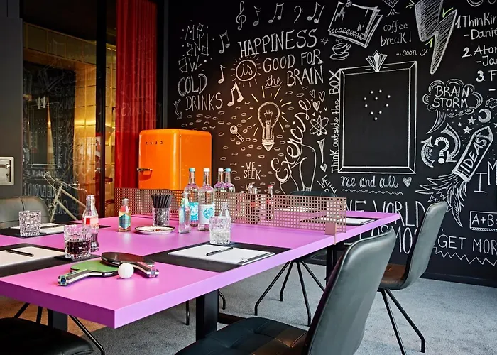 Me And Oberkassel, By Hyatt Hotel Düsseldorf