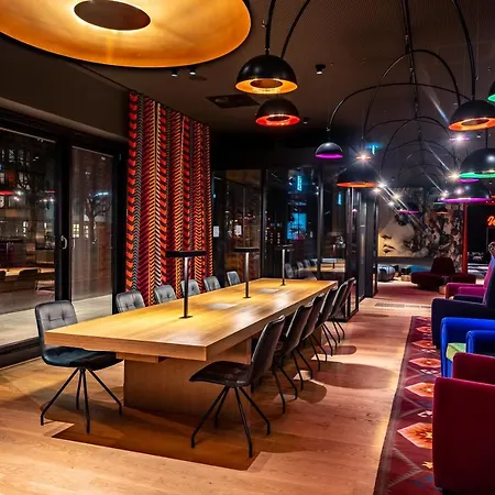 Me And Oberkassel, By Hyatt