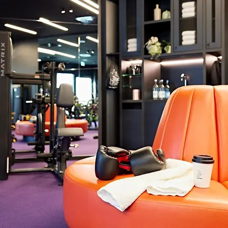 Me And Oberkassel, By Hyatt Ξενοδοχείο