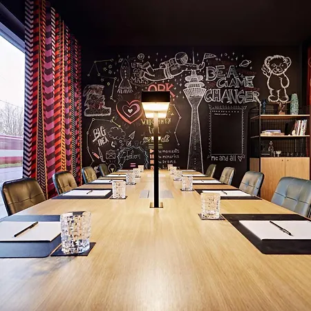 Me And Oberkassel, By Hyatt Ξενοδοχείο 4*