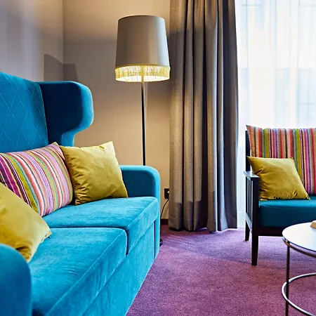 Me And Oberkassel, By Hyatt