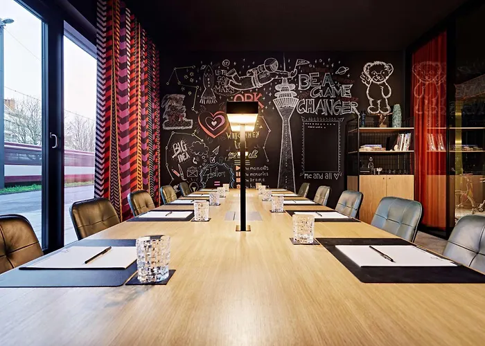 Me And Oberkassel, By Hyatt 호텔 4*